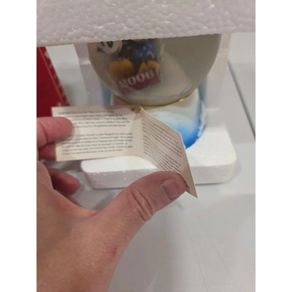 Disney Mickey Minnie Mouse‎ 2006 Christmas Snow Globe with Box